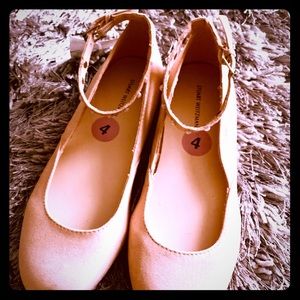 Girls Pink with Pearl Detail Dress Shoes